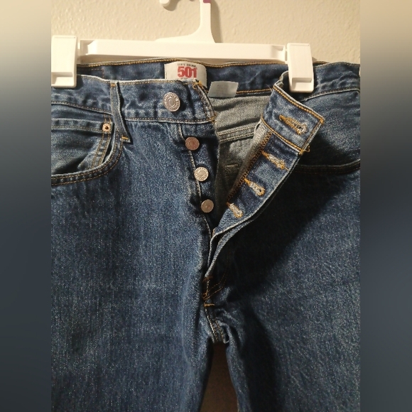 Levi's Classic Straight Blue Jeans - Picture 3 of 10